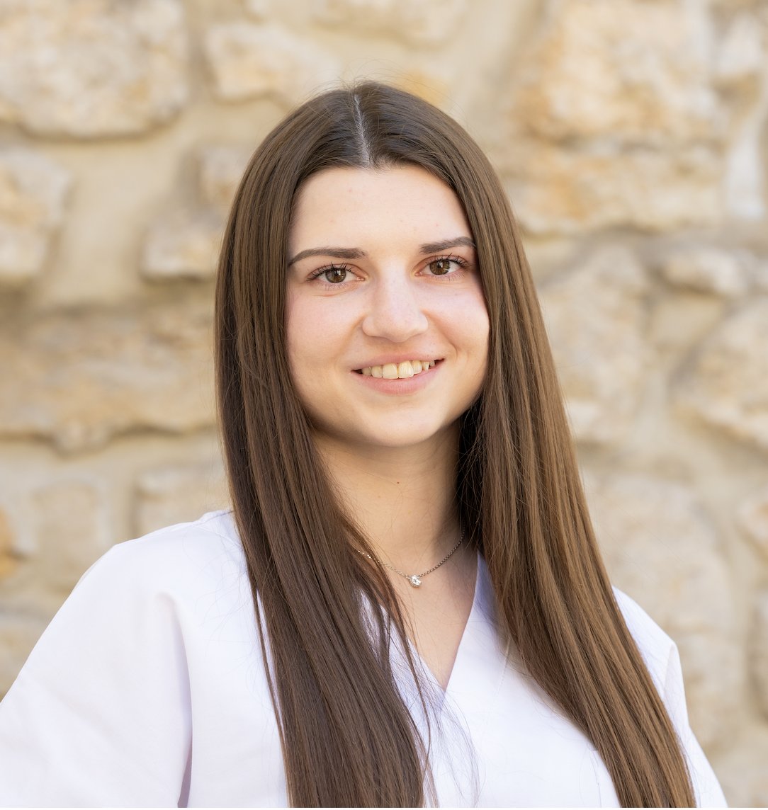 Lolita Remion — Physiotherapist
